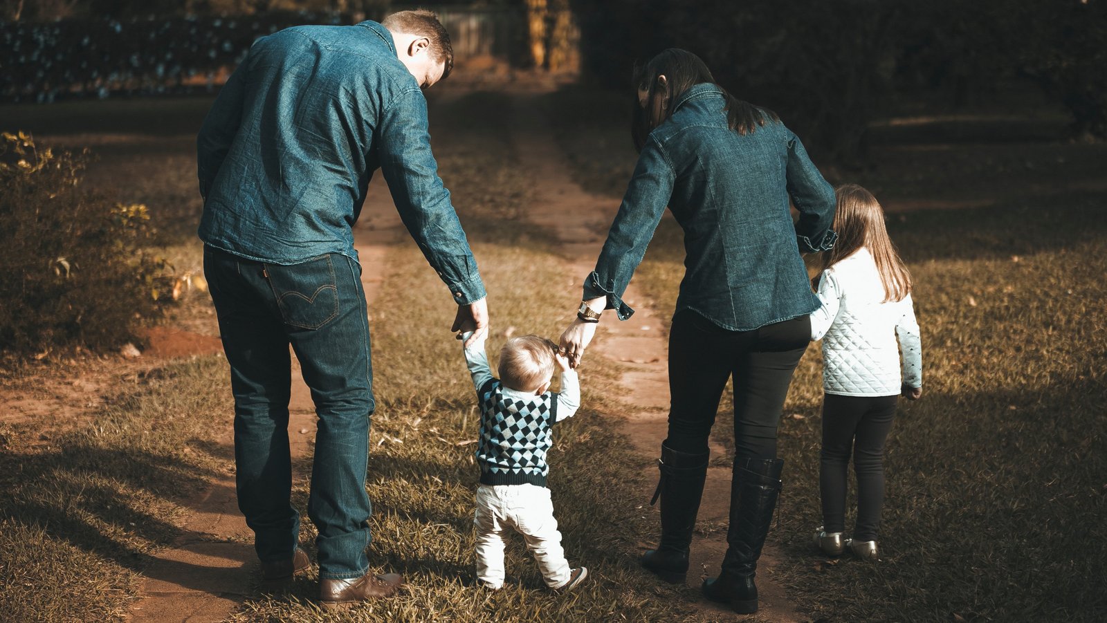 Hintergrundbild Unterstützung von Familien & Kindern